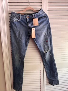NWT Levi's 524 Skinny Jeans Medium Wash Denim Size 9M / 29